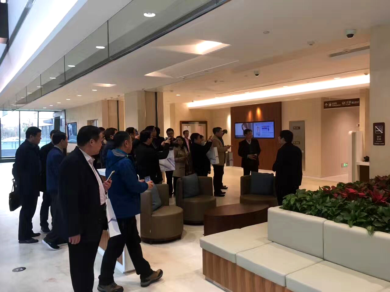 互联网+”铝合金型材抑菌门行业转型“智造”